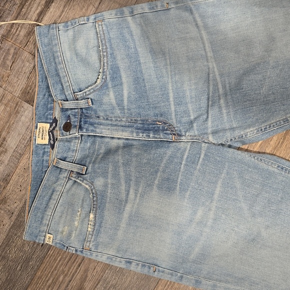 Citizens of Humanity Jeans Kaya Mid-Rise Kick Flare in Light Blue Wash | Size 27 - Picture 6 of 17